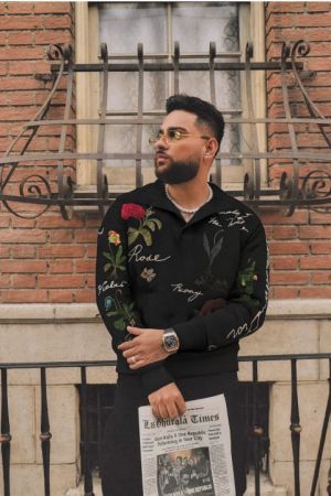 Christian.Dior.Imported.All.Over.Embroidery.Very.Premium.Sweatshirt.Latest.Store.Article.2025.CS228