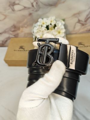 BURBERR_Y PREMIUM QUALITY IMP REVERSEABLE BELT WITH OG BOX