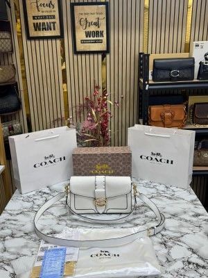 COAC_H GEORGIE SHOULDER BAG IN COLORBLOCK SIGNATURE CANVAS WITH RIVETS & OG BOX AND DUST BAG INCLUDING CARRY BAG [ FULL WHITE]