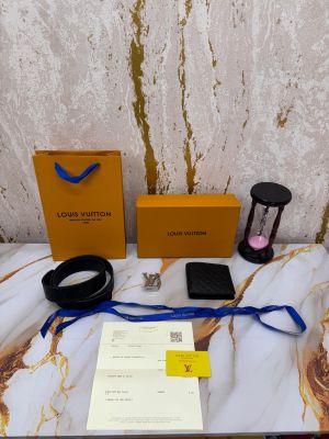 Louis_Vuitton Premium Quality Embossed Belt  Wallet Combo With Box And Dust Bag Including Carry Bag (L63-Black)