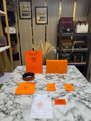HERMES BELT COMBO WITH CARRY BAG AND DUST BAG WITH CARD AND BILL WITH OG BOX H23