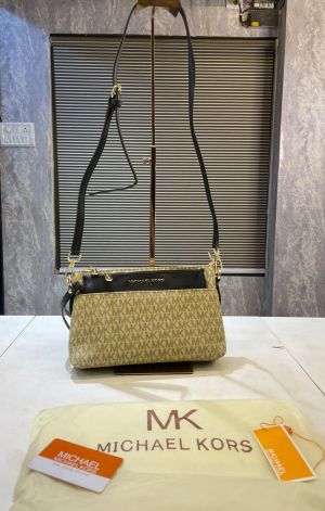 MICHAEL_KORS_MOON_WITHOUTBOX_5456