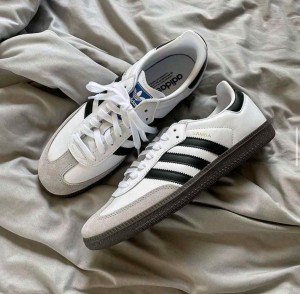 Adida_ s samba white black Womens
