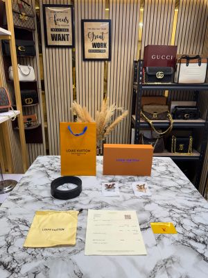 Louis_Vuitton Black Monogram Belt Combo With Two LV Buckles Includes Box Dust Bag And Carry Bag (5)