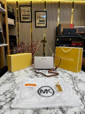 Michael_Kors Signature Pvc Shoulder Bag With Box And Dust Bag Including Carry Bag (Beige)