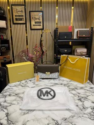 Michael_Kors Hendrix Signature Shoulder Bag With Box Dust Bag Including Carry Bag (Coffee White)