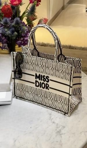 Miss_Dior_Graffiti_Book_Large_Tote_With_OG_Box_&_Dust_Bag_&_Scarf_(L_Green-1034)