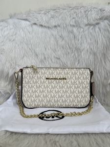 Michael_Kors_CB_Chain_Pouchette_White-Pink_With_DustCover_CarryBag