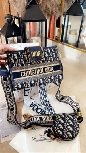 Christian_dior_camp_slingbag_with_ogbox_dustbag_scarf_etc(blue)