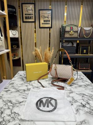 Michael_Kors Jet Set Charm Shoulder Bag With Box And Dust Bag (100809-Beige)