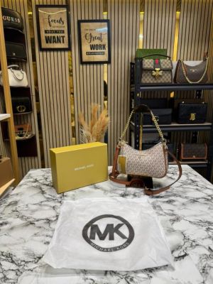 Michael_Kors Jet Set Charm Logo Sling Bag With Box And Dust Bag (4018-Beige)