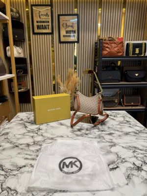 MICHAEL_KORS CHARM SLING BAG WITH OG BOX AND DUST BAG PREMIUM QUALITY (BEIGE-5575)