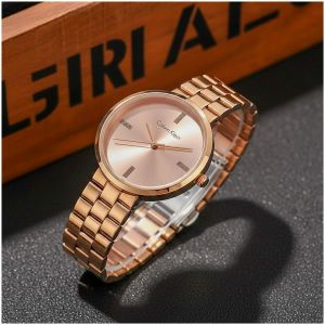 Calvi_n Klein Twisted