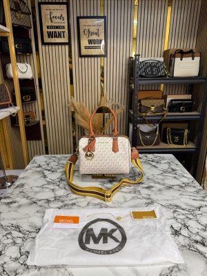 Michael_Kors Boston Premium Quality Hand Bag With Dust Bag Includes Card (Beige)