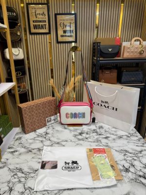 COAC_H RAINBOW SIGNATURE SLING WITH OG BOX AND DUST BAG INCLUDING CARRY BAG PREMIUM QUALITY (WHITE PINK) S2795