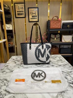 Michael_Kors Carter Tote Bag With Dust Bag Including Card (Black)