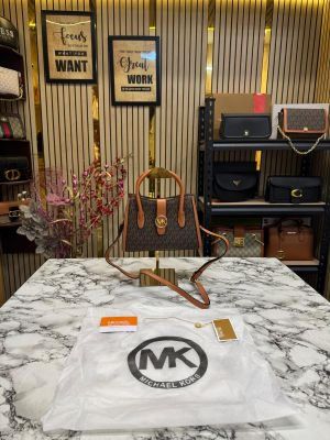 Michael_Kors Gabby Signature Satchel Bag With Dust Bag (Brown)