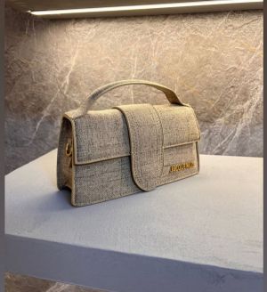 Jacquemus le bambino with og box(1091-bambo apricot )