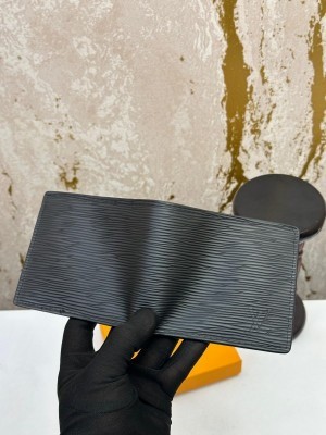 LOUIS_VUITTON PREMIUM WALLET WITH OG BOX MODEL NO - 31