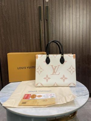 louis-vuitton reverse monogram giant onthego mm 17