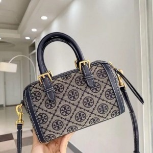 Tory-Burch T monogram speedy with box