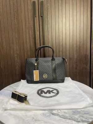 Michael_kors luisa Medium Logo with dust bag 541