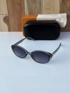 Louis_vuitton_2877_grey