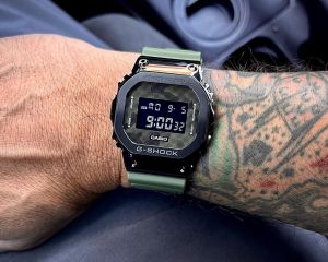 Casio g shock gms5600