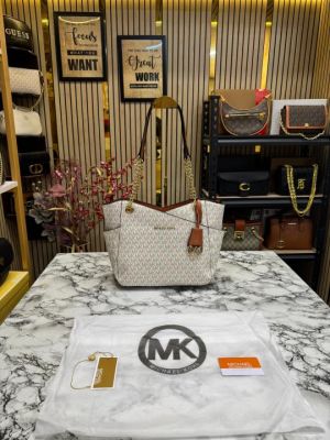 Michael_Kors Jet Set Travel Tote Bag With Dust Bag (Beige)