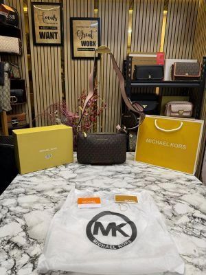 MICHAEL_KORS JET SET TRAVEL CROSSBODY BAG WITH OG BOX AND DUST BAG WITH CARRY BAG PREMIUM QUALITY (PINK) M7021