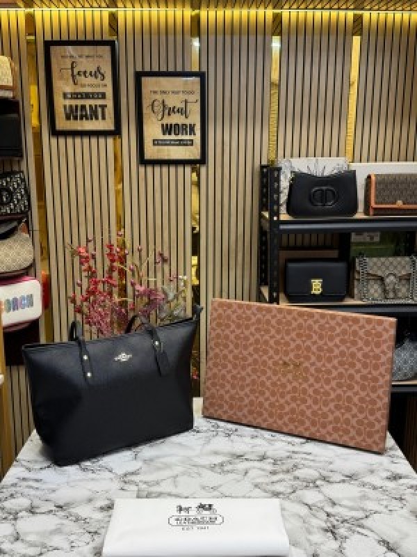 COAC_H TOTE SLING WITH DAMAGE BOX AND DUST BAG (FULL BLACK)