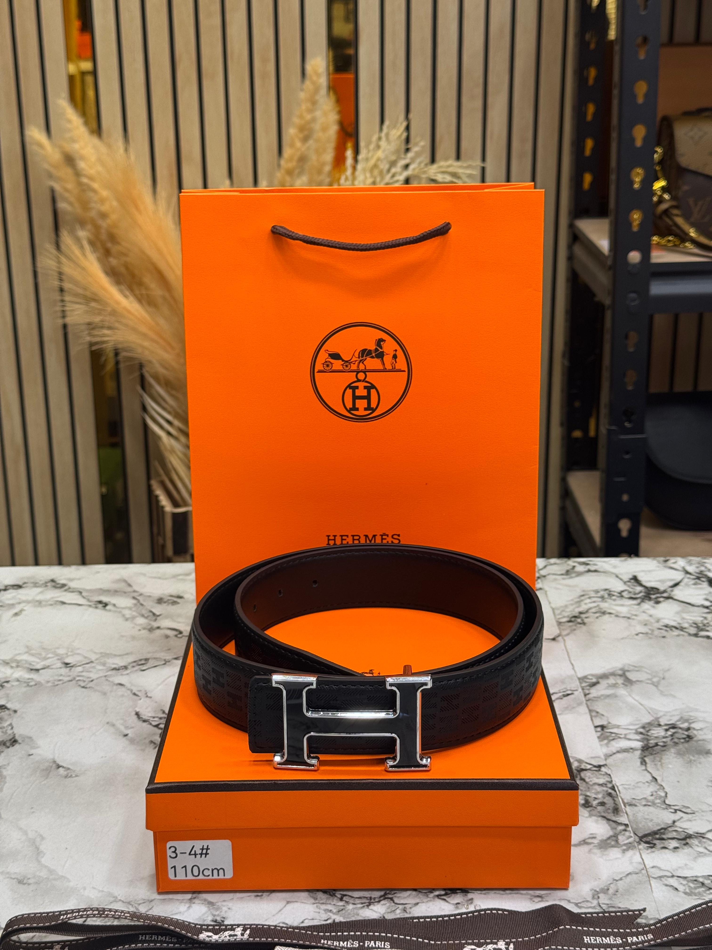 Hermes Black Leather Belt With H Buckle Includes Box Dust Bag And Carry Bag (3-4)