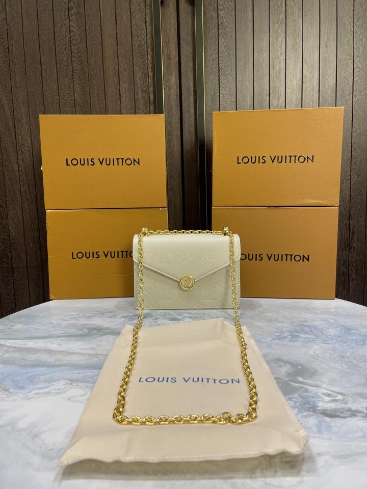 Louis_vuitton Wallet On Chain Rosy with magnet box 628