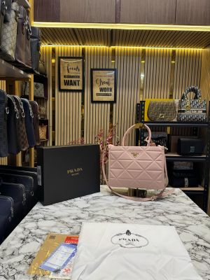 Prad_a Symbol Tote Bag With Box And Dust Bag (Pink)