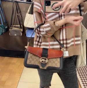 Coach_georgie_shoulder_bag_with_orignal_box_415