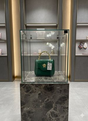 Versace le medusa small handbag with og box(89220-green)
