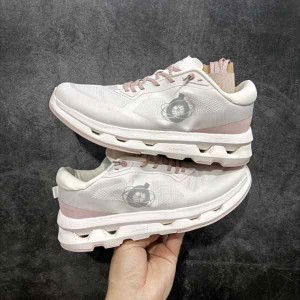 Kith x On Cloudzone White Pink 144