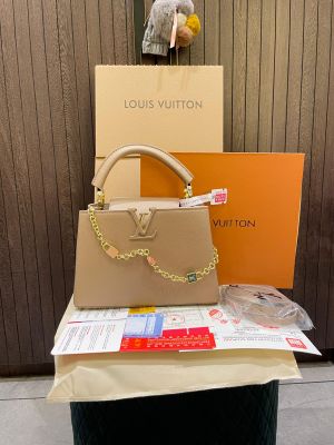 Louis_vuitton Capucines BB with duty free bill and double box 446