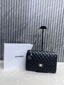 Chanel_Jumbo_Extra_Large_Size_Leather_ShoulderBag_With_OriginalPacking