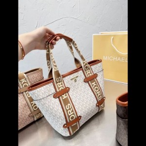 Michael_Kors_tote bag premium quality with dust cover