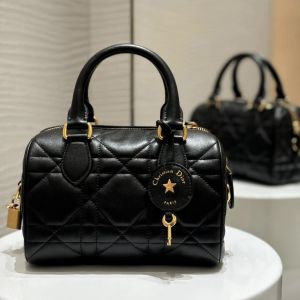 Dior_Groove Bag dust cover premium quality 