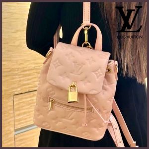 Louis_vuittion  coussin backpack with dust cover premium quality 