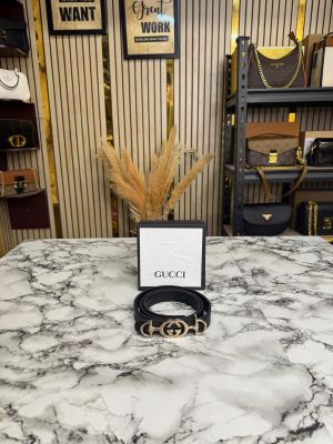 Gucci_Signature_Crescent-G_Buckle_Belt