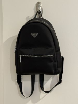 Prada_designer_backpack_premium quality with dust cover 