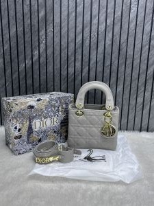 Dior_Lady_Medium_Handbag_With_OriginalBox_DustCover