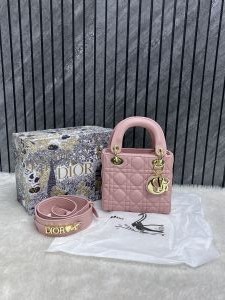 Dior_Lady_Medium_Handbag_With_OriginalBox_DustCover
