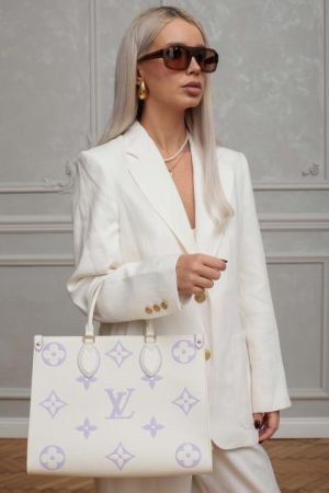 Louis_Vuitton_LV M23937 On The Go Monogram Premium Leather Tote Bag With Dust Bag (White Purple - 958)
