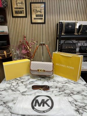 MICHAEL_KORS MK PARKER LEATHER SHOULDER BAG WITH OG BOX AND DUST BAG WITH SHOULDER STRAP WITH CARRY BAG (BIEGE BROWN)