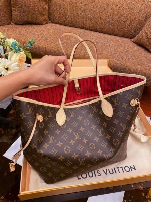Louis_vuitton_neverfull_with_og_box