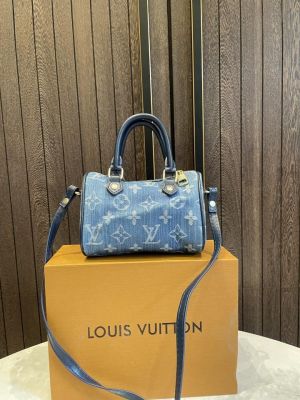 louis-vuitton mini pochette with magnetic box 42